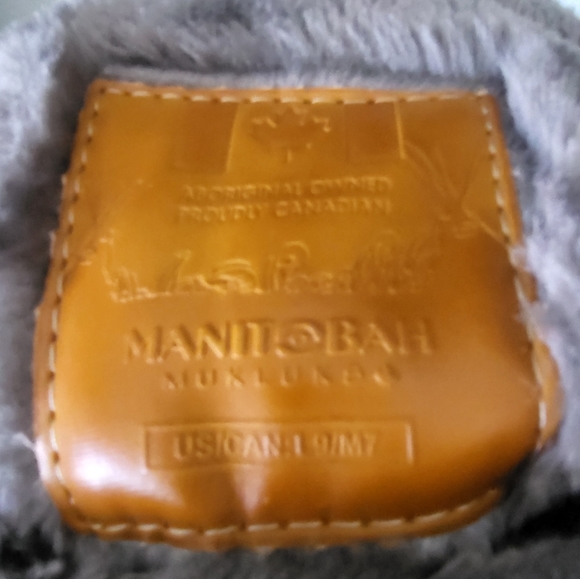 Tall Wrap Manitoba Mukluks - Picture 8 of 10